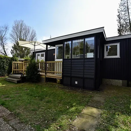 Chalet With Balcony In Veluwe, Cleaning Included